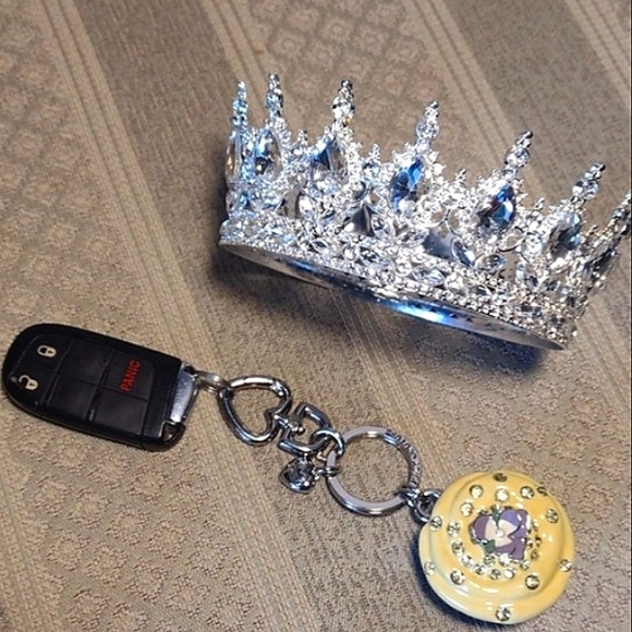 Juicy Couture Y2K Cupcake Charm or Keychain - Picture 5 of 16